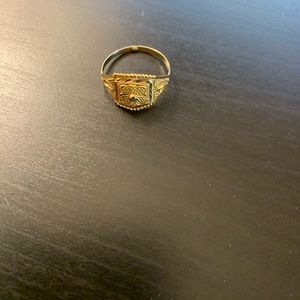 21 k gold ring